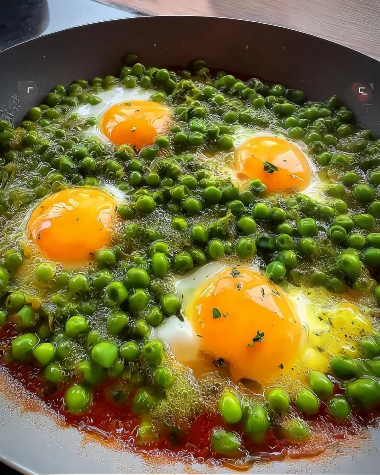 Uova con piselli: un piatto semplice e delizioso per ogni pasto.